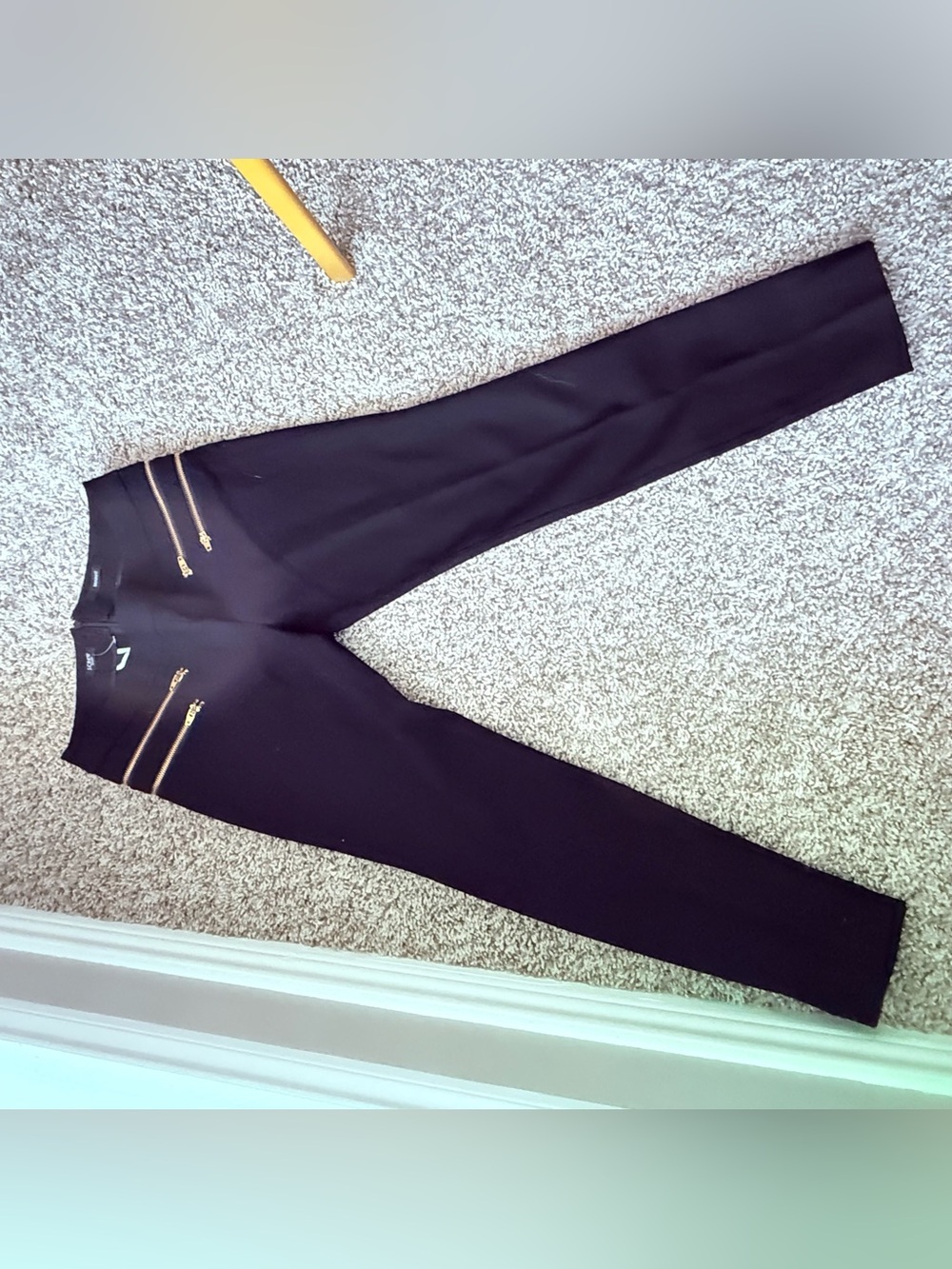 J.Crew Minnie Pants Size 2 Black Skinny Cropped Gold Zipper Wool Blend - Picture 2 of 8